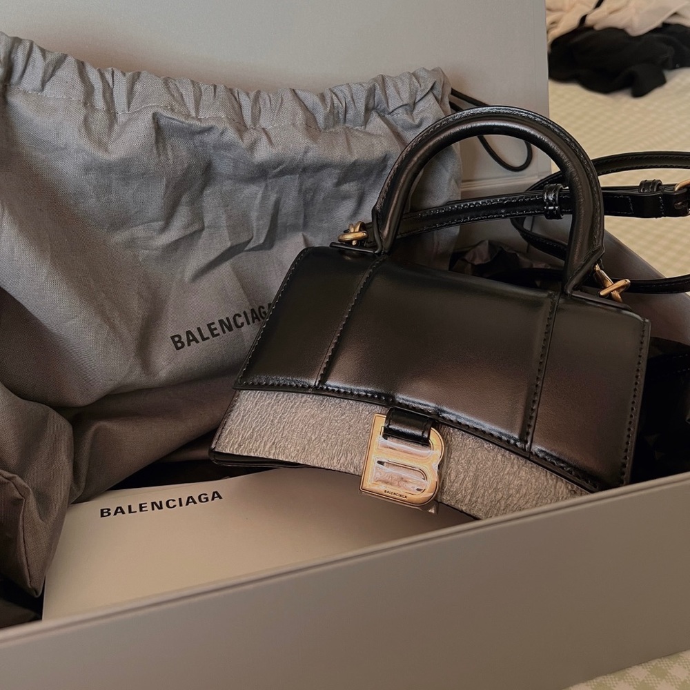 NWT Authentic Balenciaga Hourglass XS Top Handle Bag in Black